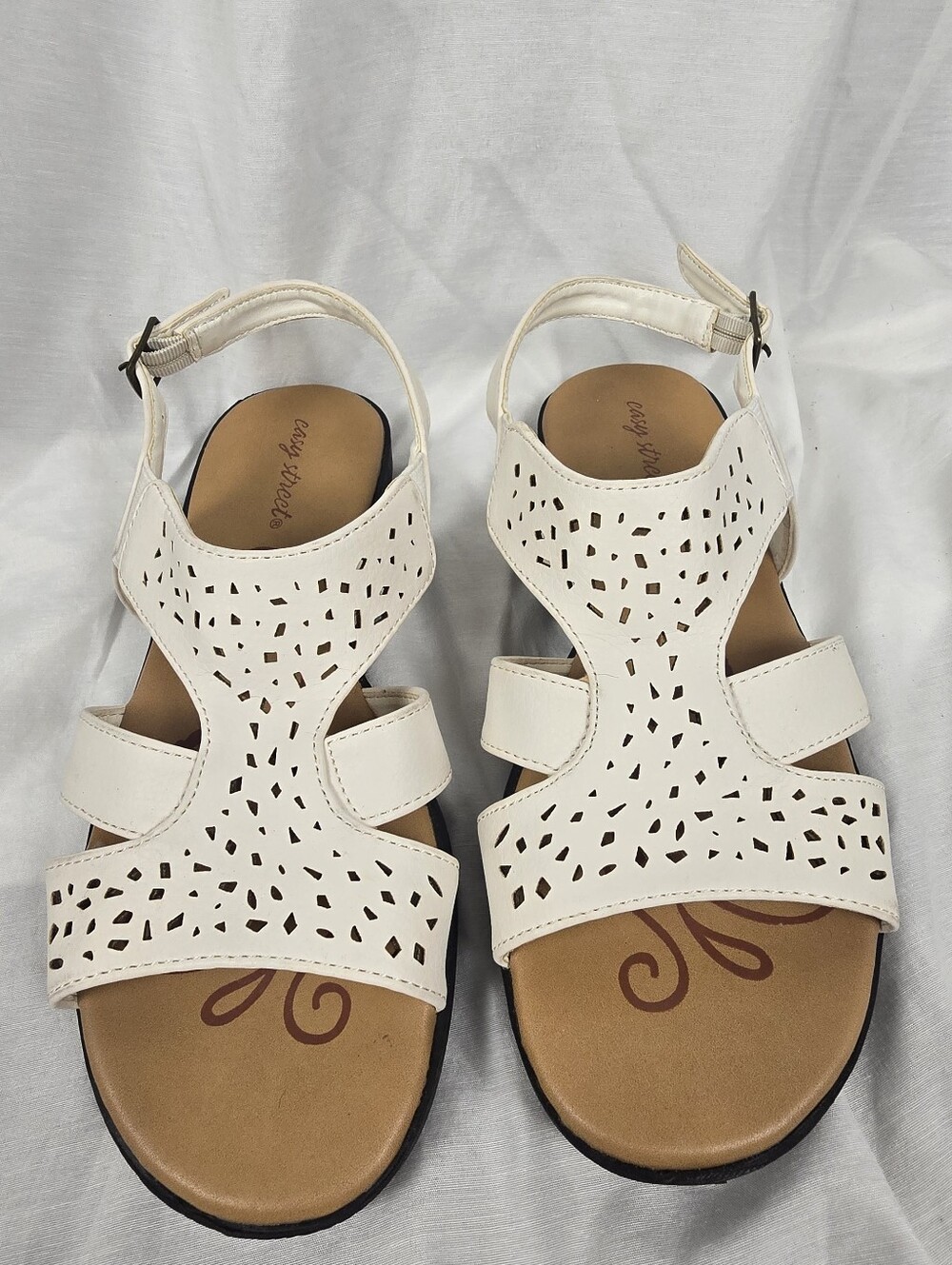 Easy Street Bolt Sandals White Comfort Sandals Size 6M